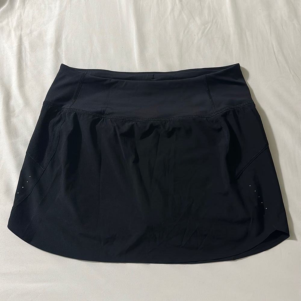 ATHLETA RUN WITH IT SKORT
